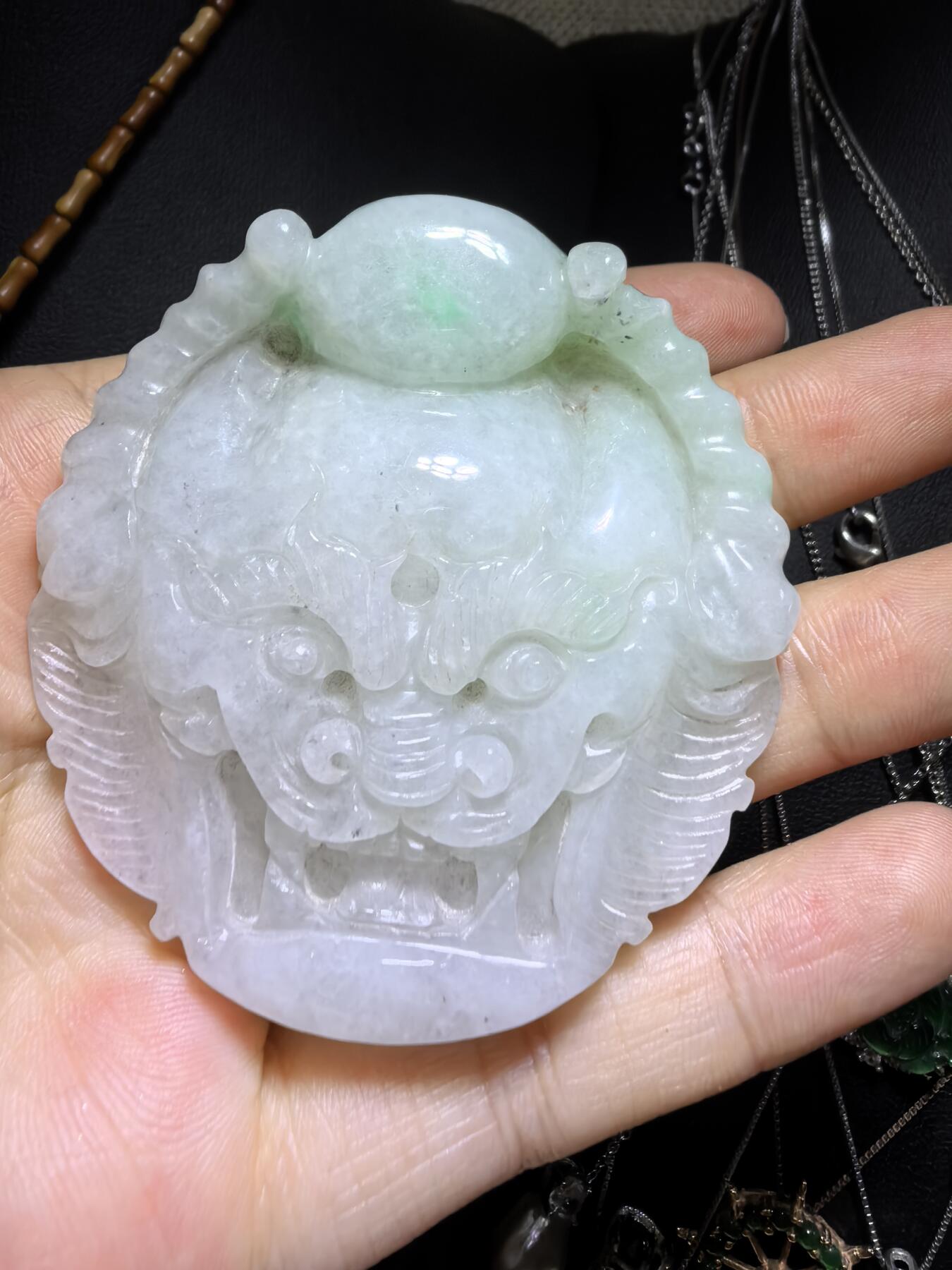 纯天然A货翡翠龙头皮带扣男款，霸气十足，精雕细琢，老坑料，实物实拍，所见即所得，尺寸:5.7cm*1.6cm