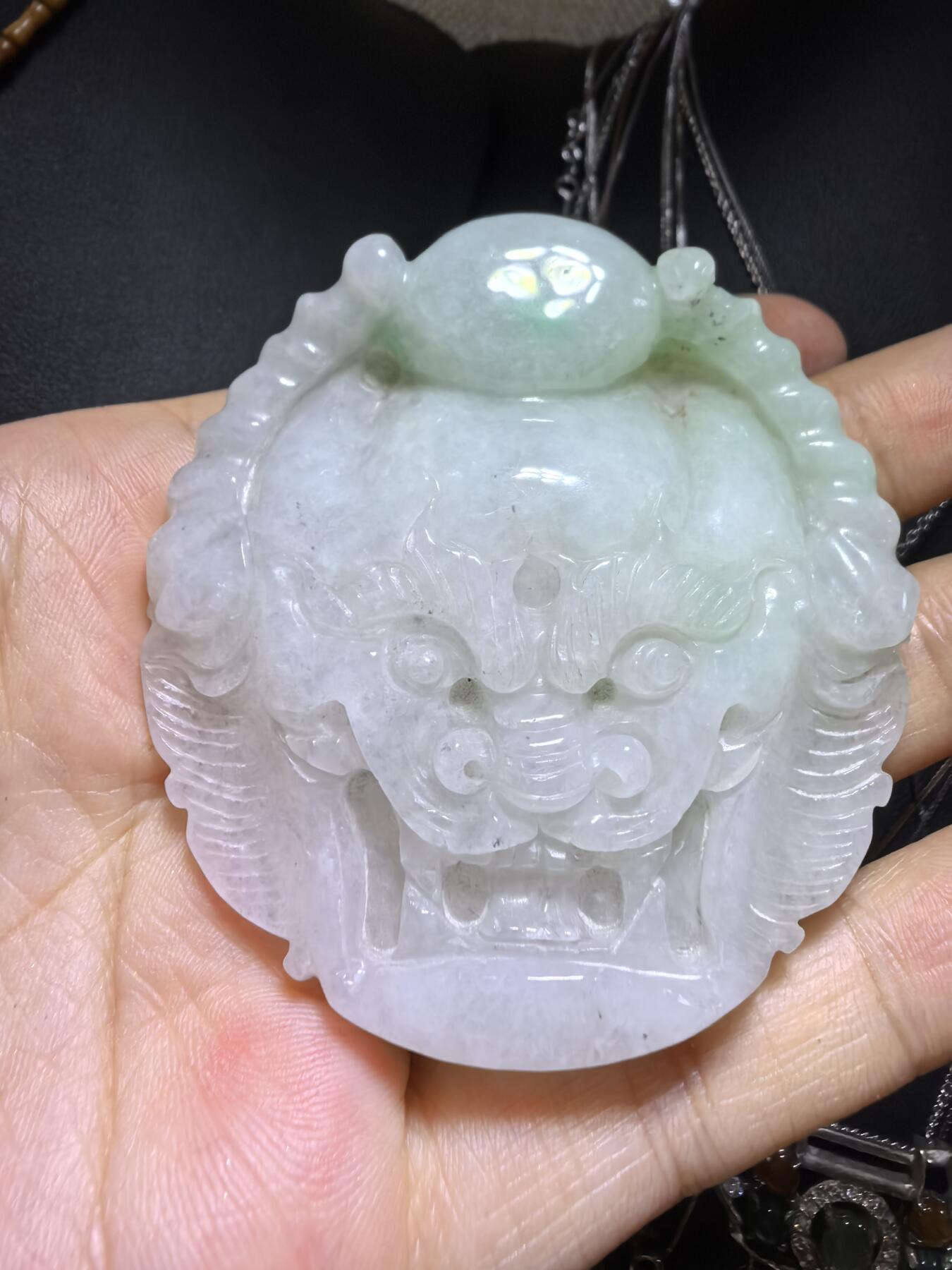 纯天然A货翡翠龙头皮带扣男款，霸气十足，精雕细琢，老坑料，实物实拍，所见即所得，尺寸:5.7cm*1.6cm
