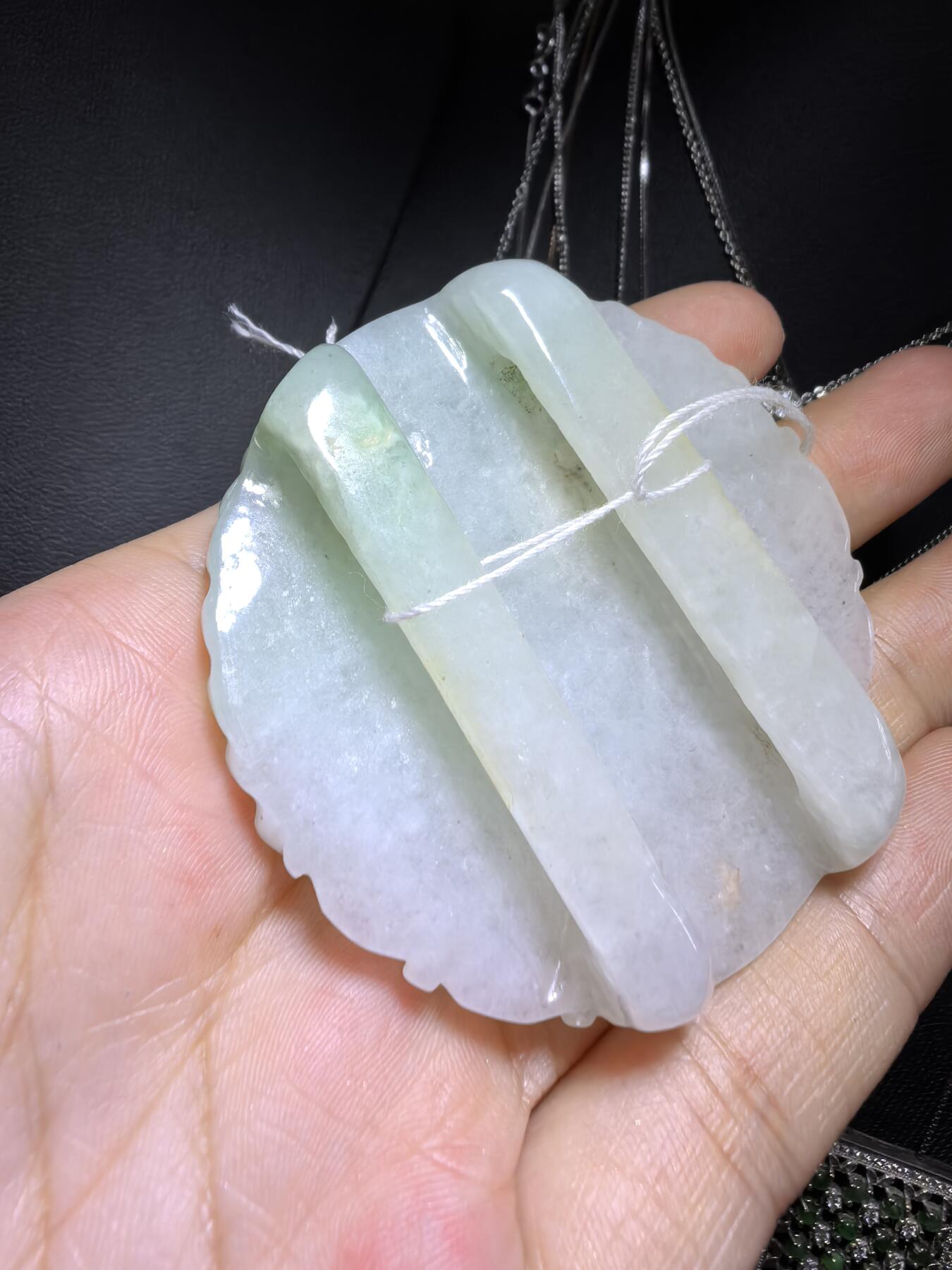 纯天然A货翡翠龙头皮带扣男款，霸气十足，精雕细琢，老坑料，实物实拍，所见即所得，尺寸:5.7cm*1.6cm