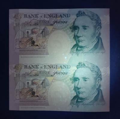 英语发行香港回归 HK97冠号5英镑纪念双联钞