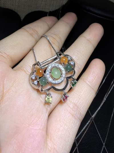 纯天然翡翠银镶黄翡绿翠富贵如意锁，尺寸：2.8cm*2.1cm