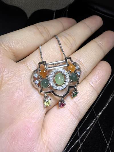 纯天然翡翠银镶黄翡绿翠富贵如意锁，尺寸：2.8cm*2.1cm