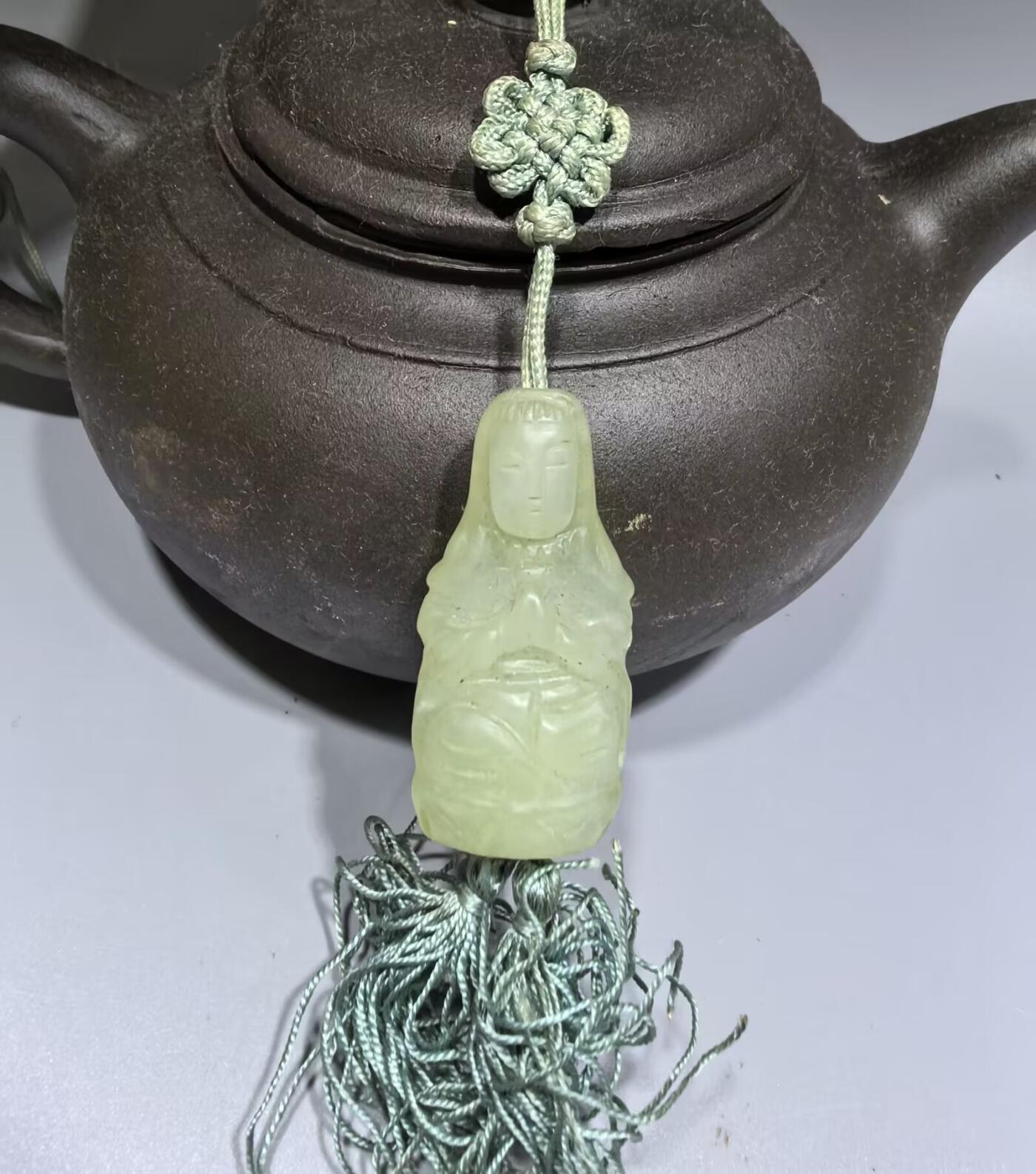 创汇时期工美出品老料岫玉观音吊坠 尺寸:3.8cm*1.8cm*1.3cm 克重:11g