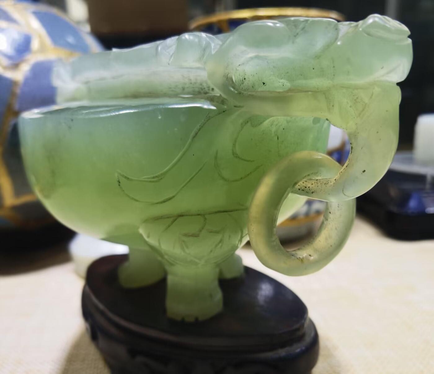 创汇时期出品北京玉器二厂懋隆商店岫玉三足龙头香炉尺寸：高含底座11cm*长15.5cm*宽约9.5cm