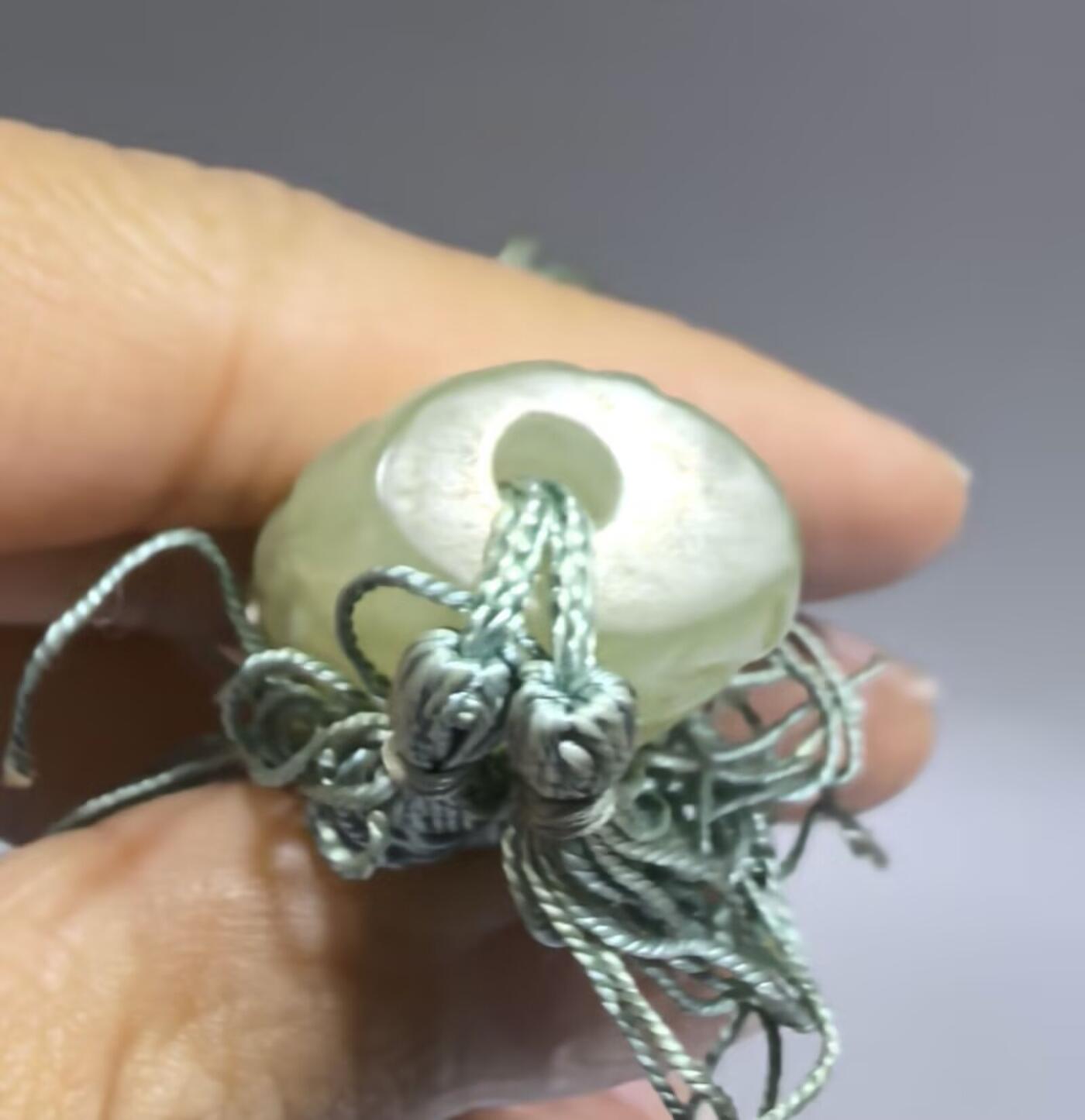 创汇时期工美出品老料岫玉观音吊坠 尺寸:3.8cm*1.8cm*1.3cm 克重:11g