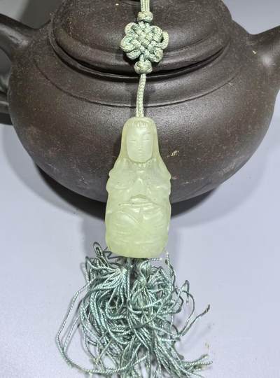 创汇时期工美出品老料岫玉观音吊坠 尺寸:3.8cm*1.8cm*1.3cm 克重:11g