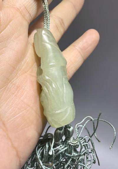 创汇时期工美出品老料岫玉观音吊坠 尺寸:3.8cm*1.8cm*1.3cm 克重:11g