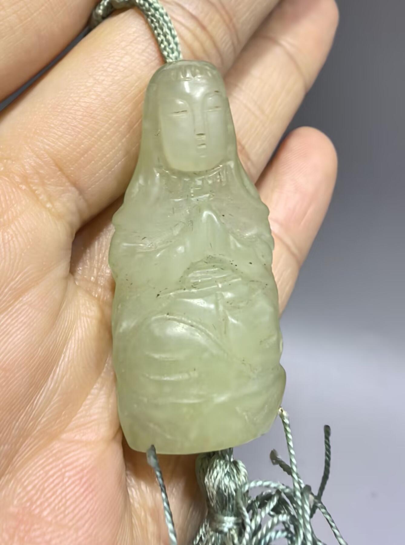 创汇时期工美出品老料岫玉观音吊坠 尺寸:3.8cm*1.8cm*1.3cm 克重:11g
