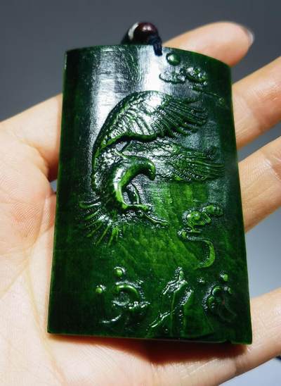 高端文玩大展宏图吊坠挂件牌男款，精雕细刻，立体感十足！可见手工雕刻痕迹！尺寸：6.6cm*4.0cm*0.6cm   克重：28.4g
