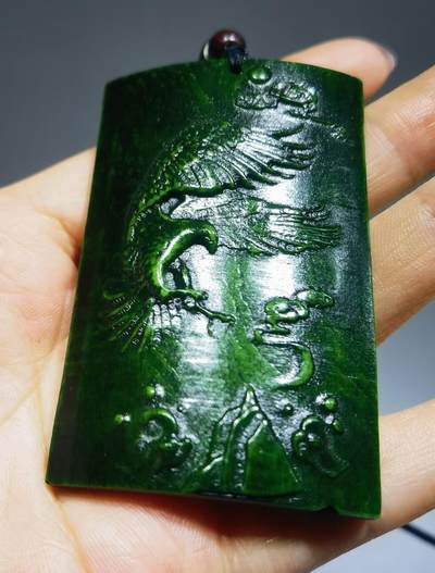 高端文玩大展宏图吊坠挂件牌男款，精雕细刻，立体感十足！可见手工雕刻痕迹！尺寸：6.6cm*4.0cm*0.6cm   克重：28.4g