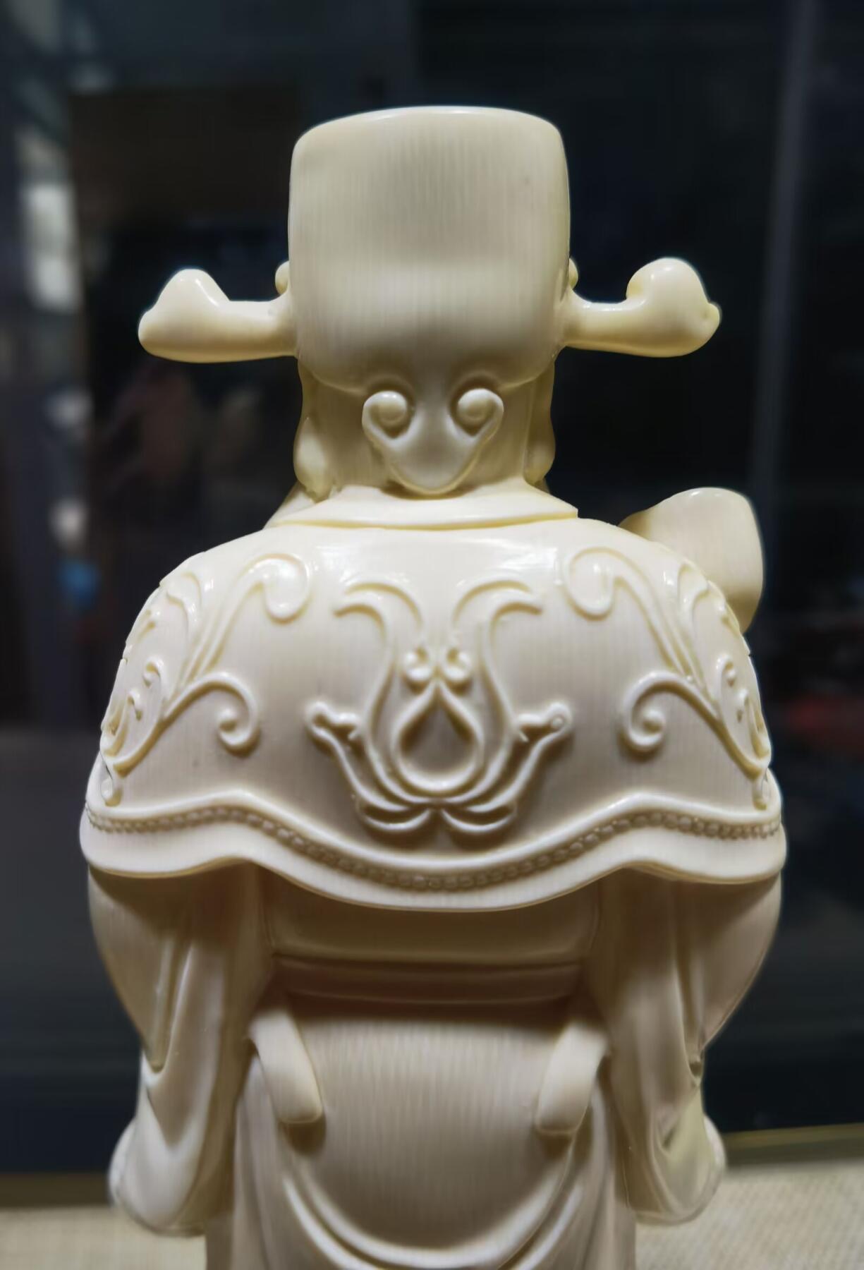 猛犸财神办公乔迁摆件，老料​纹路漂亮，精雕细刻，开脸喜庆吉祥！​尺寸:20.05cm*8cm克重:615。