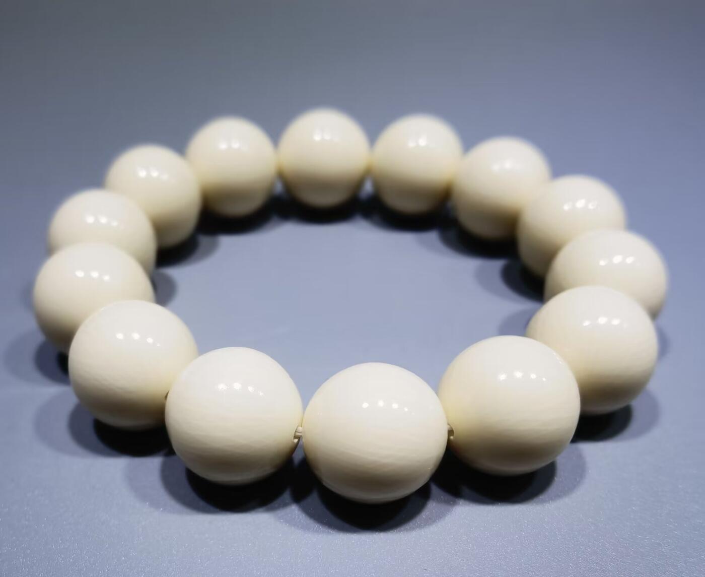 猛犸果冻料佛珠手串男款，料子油润细腻，尺寸:1.6cm克重:50