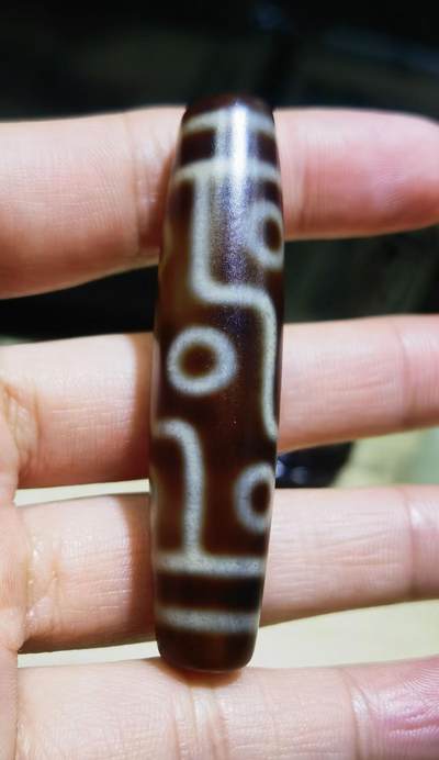 旧藏九眼天珠项链吊坠挂件锁骨链男女款。熟珠，已玉化包浆！尺寸:5.8cm*1.3cm