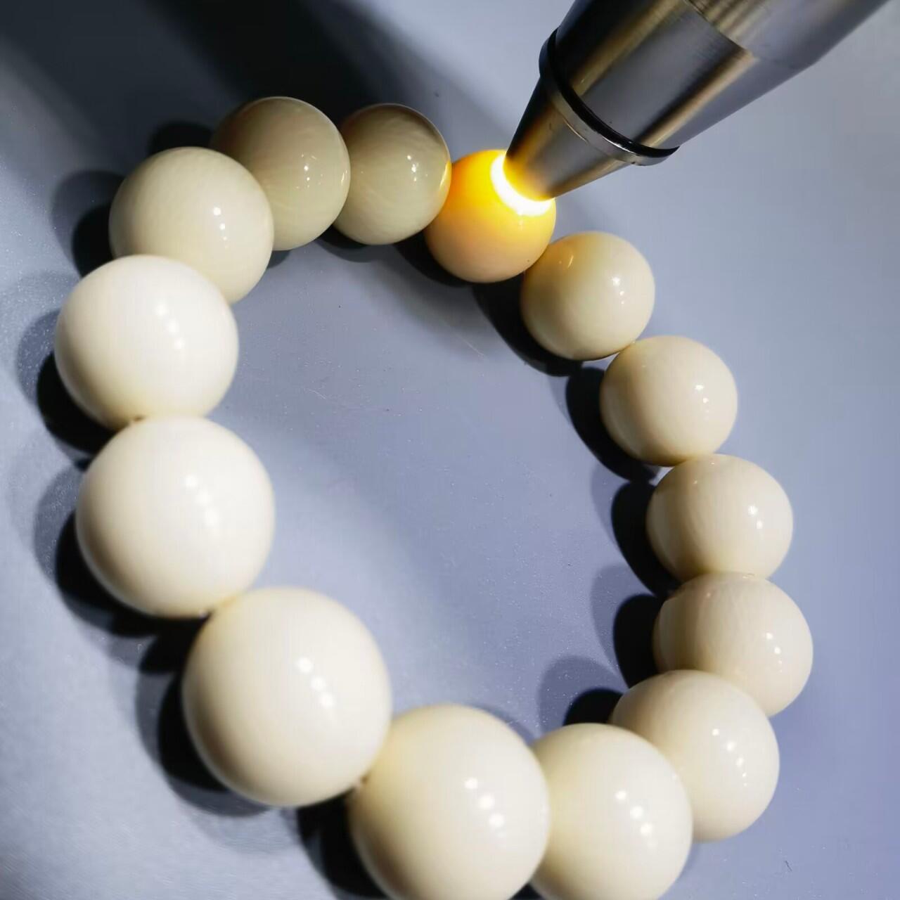 猛犸果冻料佛珠手串男款，料子油润细腻，尺寸:1.6cm克重:50