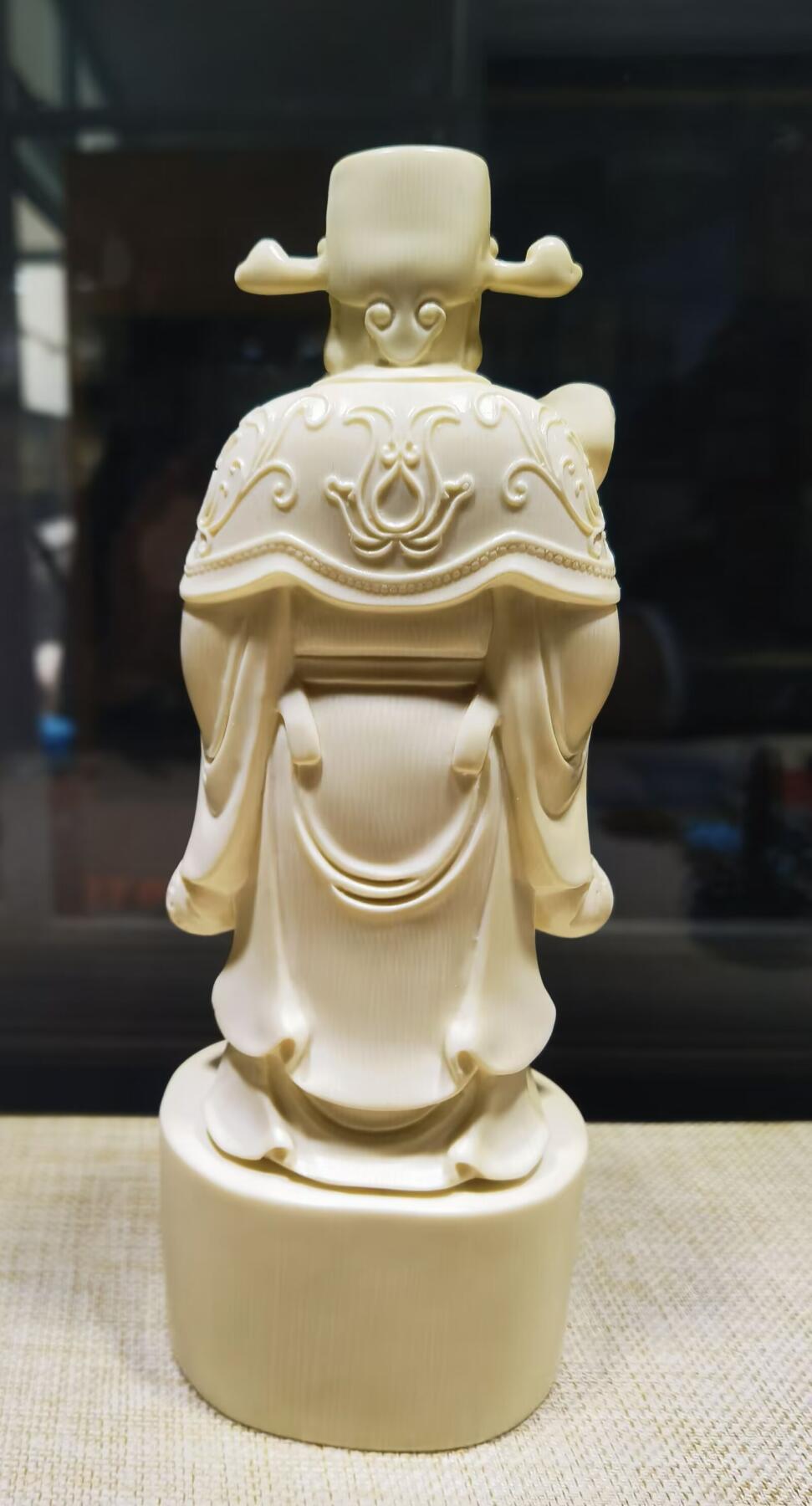 猛犸财神办公乔迁摆件，老料​纹路漂亮，精雕细刻，开脸喜庆吉祥！​尺寸:20.05cm*8cm克重:615。