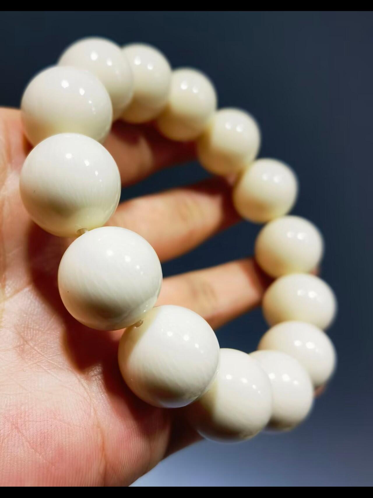猛犸果冻料佛珠手串男款，料子油润细腻，尺寸:1.6cm克重:50