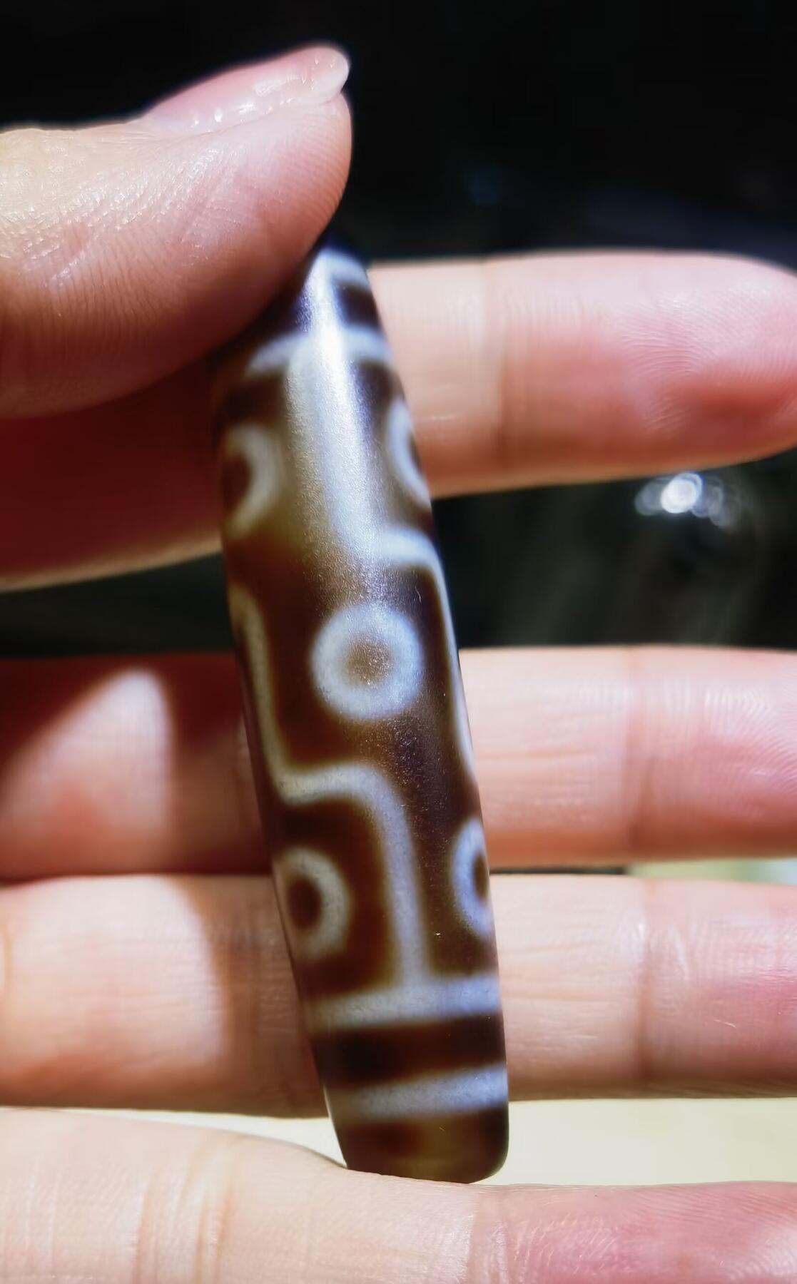 旧藏九眼天珠项链吊坠挂件锁骨链男女款。熟珠，已玉化包浆！尺寸:5.8cm*1.3cm