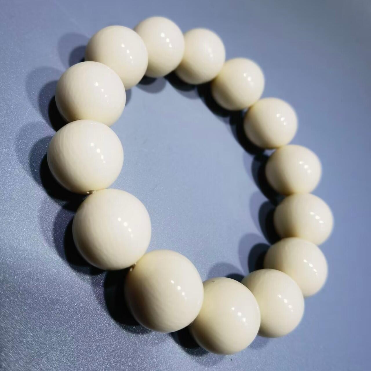 猛犸果冻料佛珠手串男款，料子油润细腻，尺寸:1.6cm克重:50