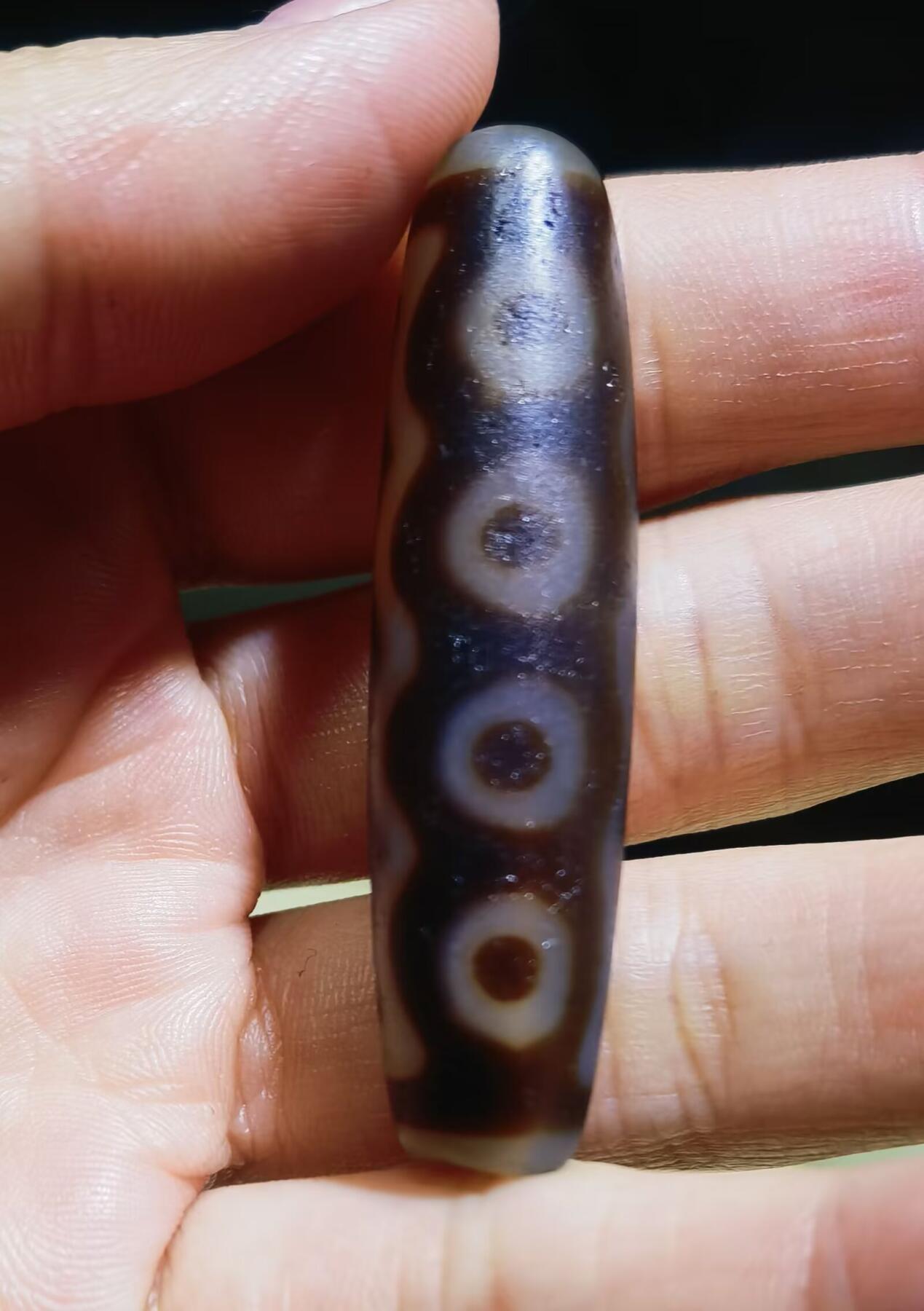 旧藏七眼天珠男女款吊坠挂件锁骨链，熟珠，已玉化包浆，可见天然风化纹马蹄纹等，尺寸:4.8cm*1.2cm