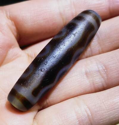 旧藏七眼天珠男女款吊坠挂件锁骨链，熟珠，已玉化包浆，可见天然风化纹马蹄纹等，尺寸:4.8cm*1.2cm