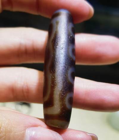 旧藏七眼天珠男女款吊坠挂件锁骨链，熟珠，已玉化包浆，可见天然风化纹马蹄纹等，尺寸:4.8cm*1.2cm