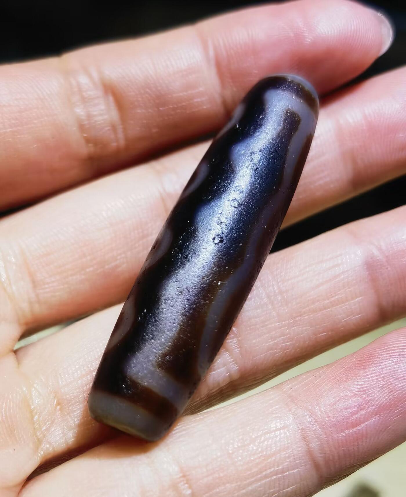 旧藏七眼天珠男女款吊坠挂件锁骨链，熟珠，已玉化包浆，可见天然风化纹马蹄纹等，尺寸:4.8cm*1.2cm