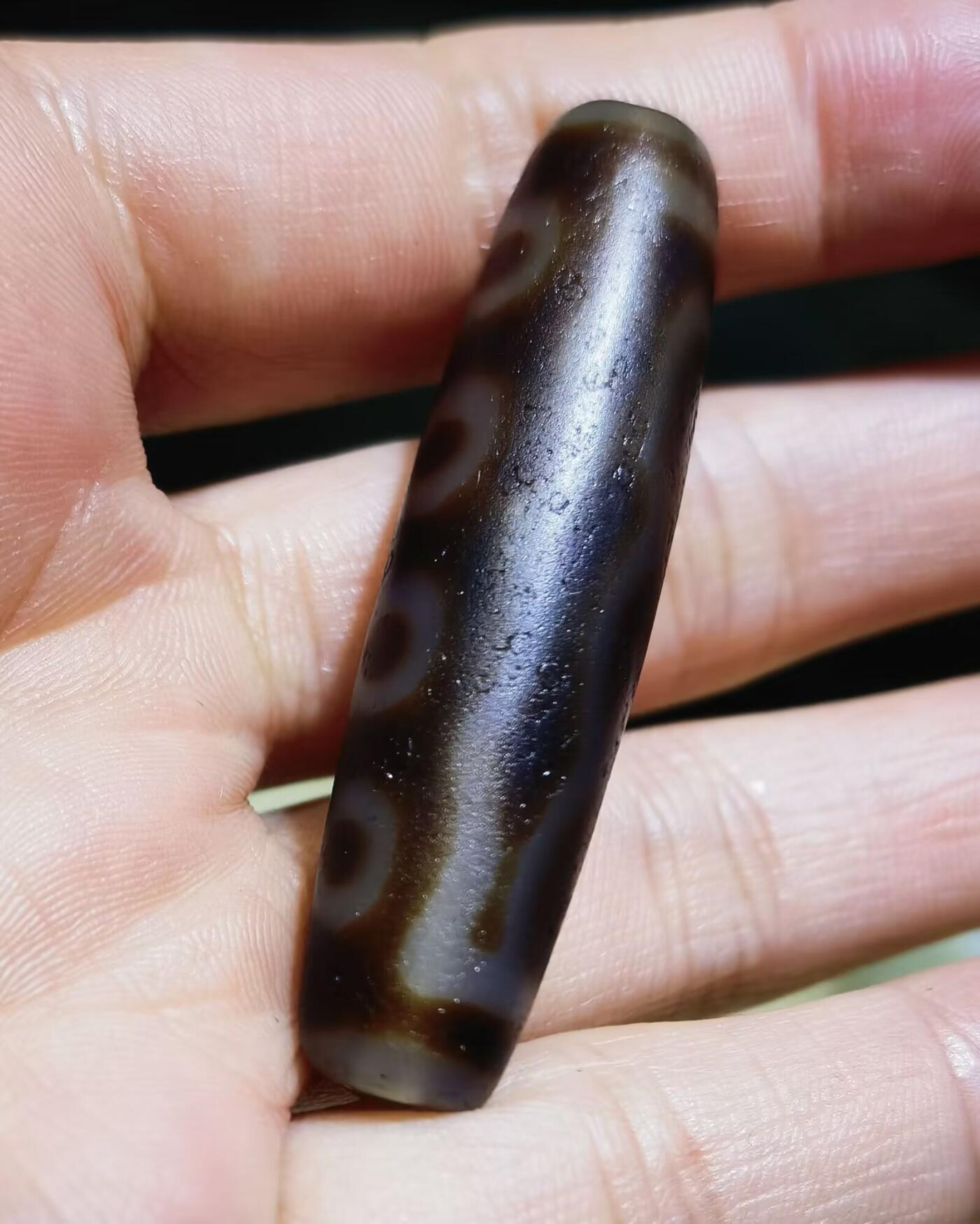 旧藏七眼天珠男女款吊坠挂件锁骨链，熟珠，已玉化包浆，可见天然风化纹马蹄纹等，尺寸:4.8cm*1.2cm