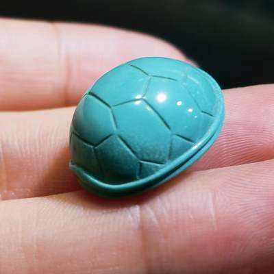 富甲天下松石戒面男女款，蓝绿原矿绿松石，雕工饱满。实物实拍。可代镶嵌。