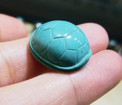 富甲天下松石戒面男女款，蓝绿原矿绿松石，雕工饱满。实物实拍。可代镶嵌。