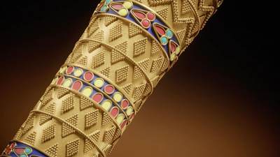 【钱币赏析】图坦卡蒙 陨铁匕首银币