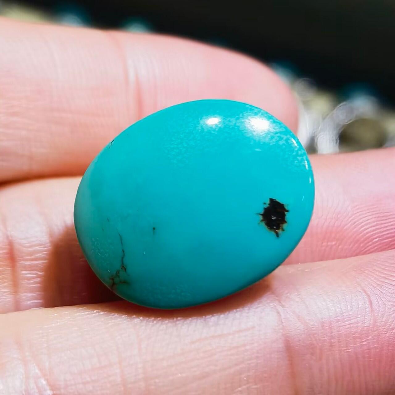 富甲天下松石戒面男女款，蓝绿原矿绿松石，雕工饱满。实物实拍。可代镶嵌。