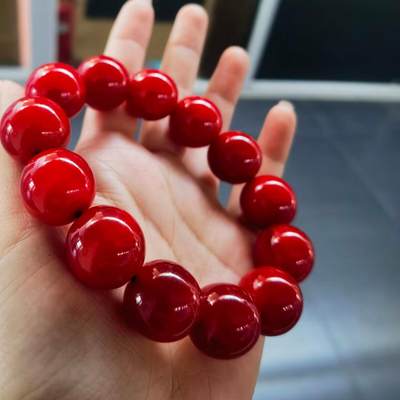 高品质皮珠手串男款佛珠
​十余年珍藏，料子已干透，整体1.8cm个别缩珠到1.7cm+。已稳定！
​手感温润如玉，光滑细腻！个别长度不规圆。微距下可见天然纹路！
​孤品难求！