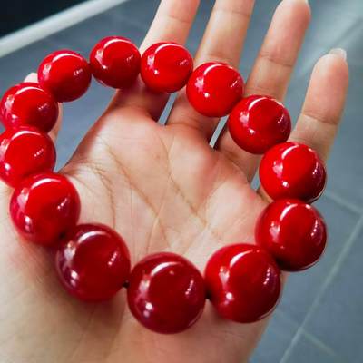 高品质皮珠手串男款佛珠
​十余年珍藏，料子已干透，整体1.8cm个别缩珠到1.7cm+。已稳定！
​手感温润如玉，光滑细腻！个别长度不规圆。微距下可见天然纹路！
​孤品难求！