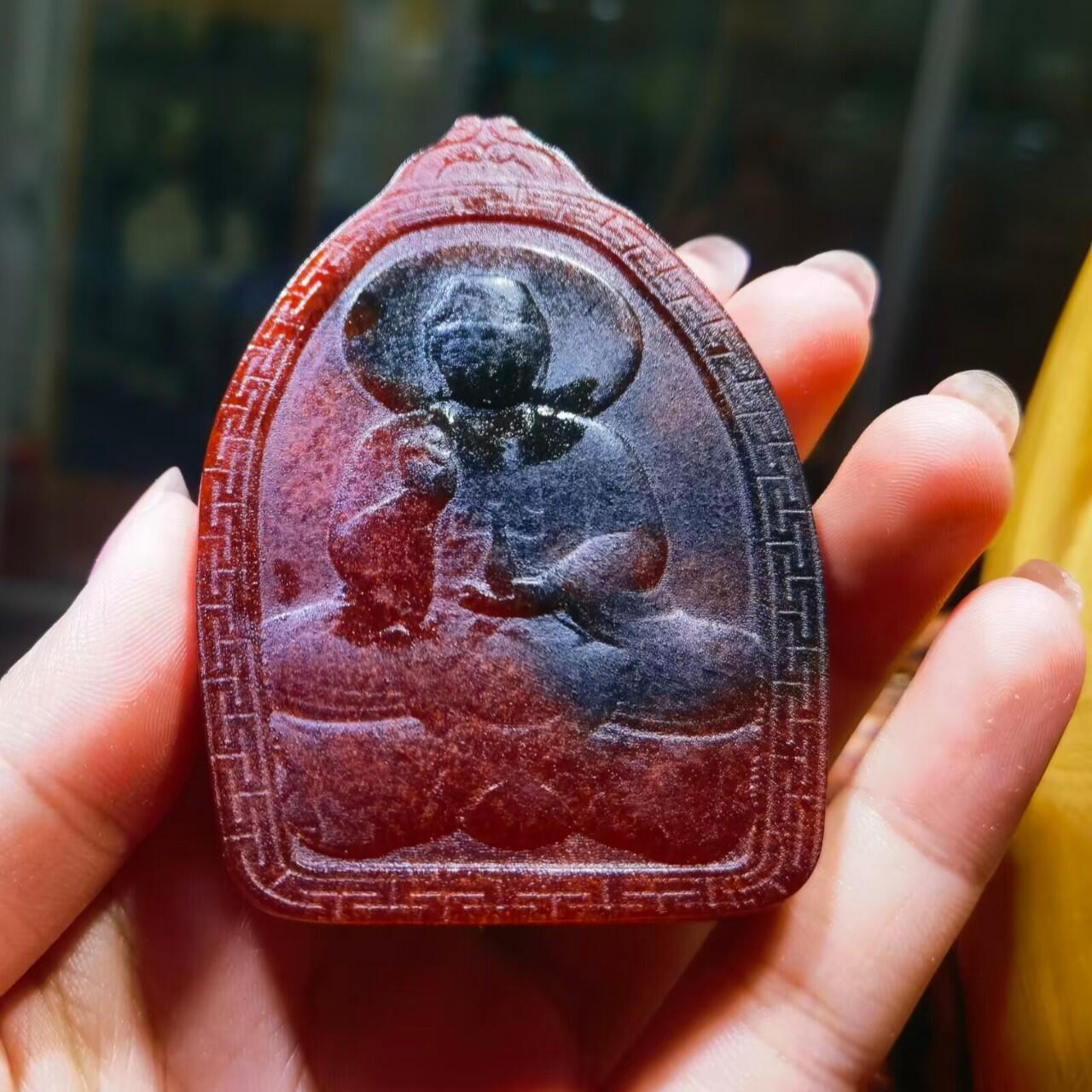 红黑料双面观音牌吊坠挂件男款，黑红料，尺寸:69mm*50mm*12mm