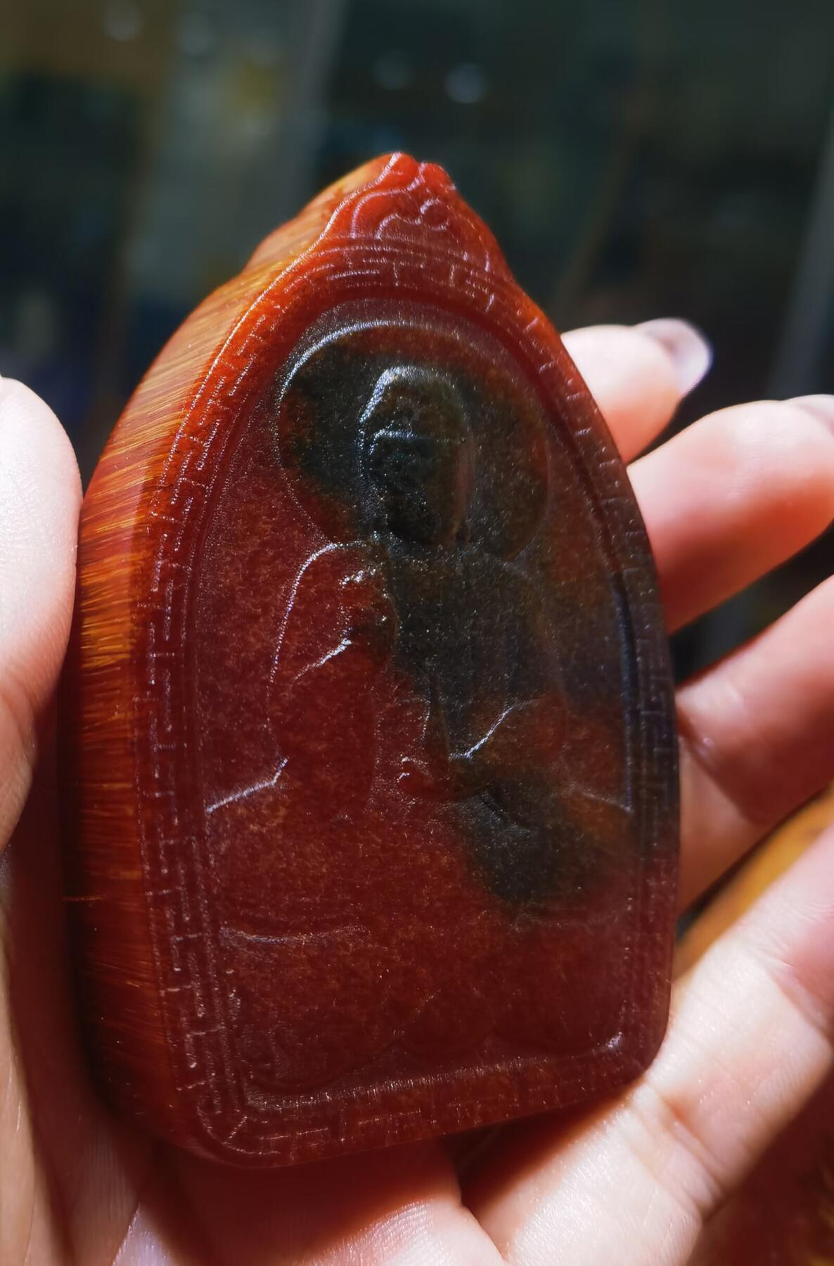 红黑料双面观音牌吊坠挂件男款，黑红料，尺寸:69mm*50mm*12mm