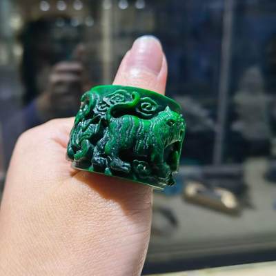 扳指财运亨通龙凤呈祥男款戒指，最早宫廷造办处出品，做佛珠勒子等。指圈：22