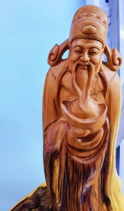 太行崖柏财神摆件，太行崖柏三色扭转虎皮原皮原色财神摆件，尺寸：含底座，高54宽27