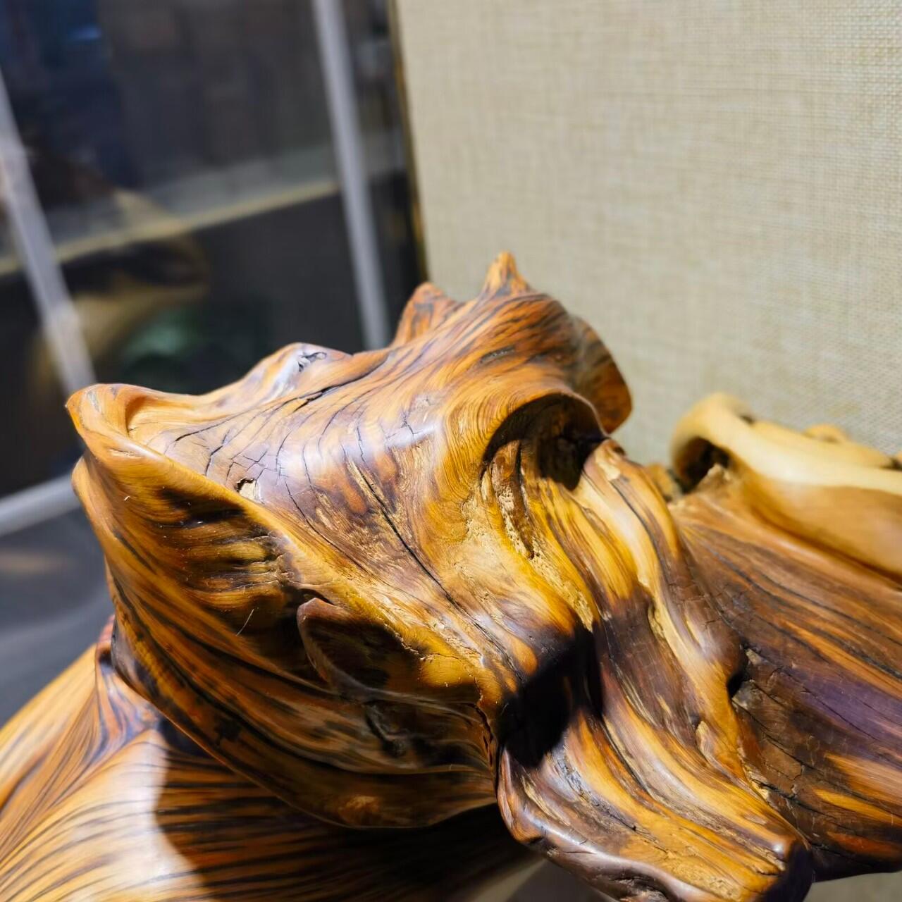 太行崖柏观音摆件乔迁办公祝寿，太行崖柏观音摆件扭曲料原皮原色背部有轻微天然裂痕属正常现象！不影响摆放，介意者慎拍！尺寸：含底座高53宽：65