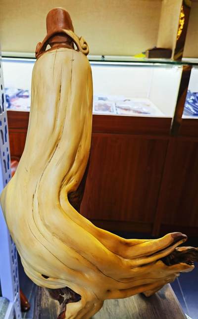 太行崖柏财神摆件，太行崖柏三色扭转虎皮原皮原色财神摆件，尺寸：含底座，高54宽27