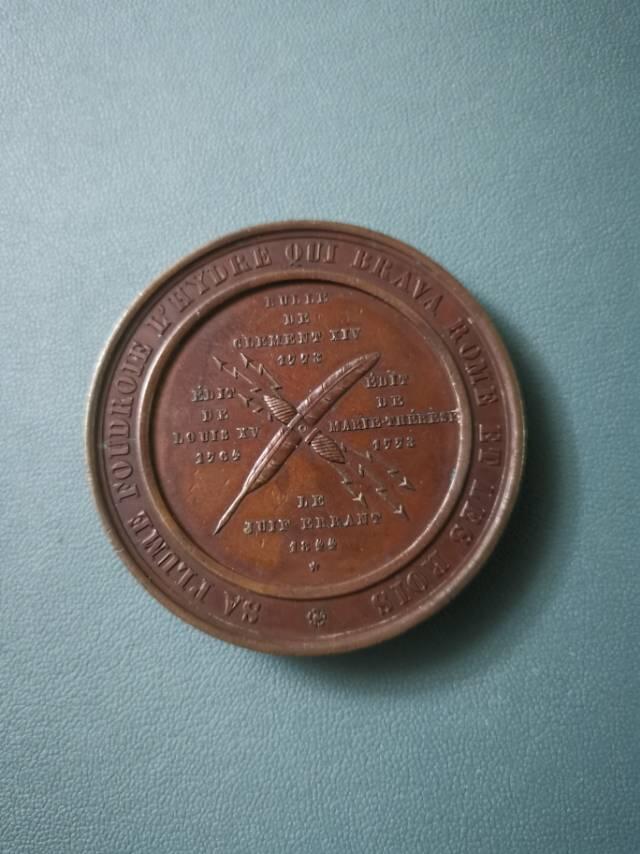 古典巧克力与金币巧克力