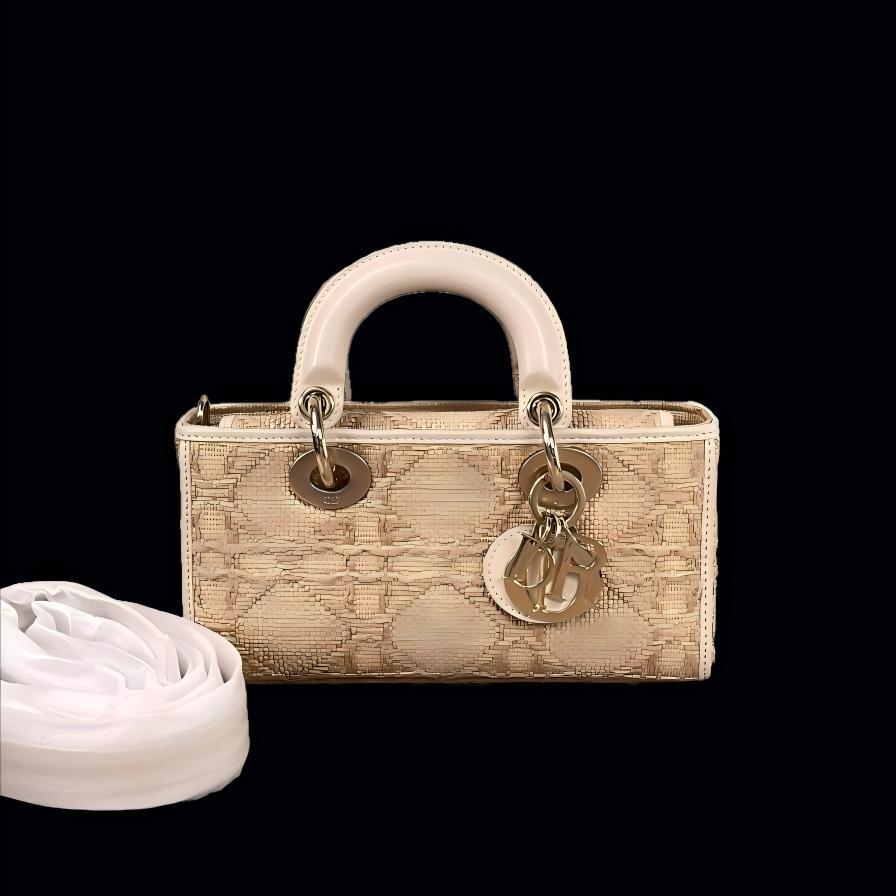 2025亿嘉秋拍个人私藏顶奢二手包袋、首饰、腕表天津专场，麦稀奇全国用户可线上同步参与线下竞价拍卖