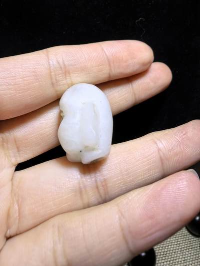 旧藏和田玉佛头吊坠挂件，可见岁月包浆痕迹，尺寸:19mm*16mm*17mm