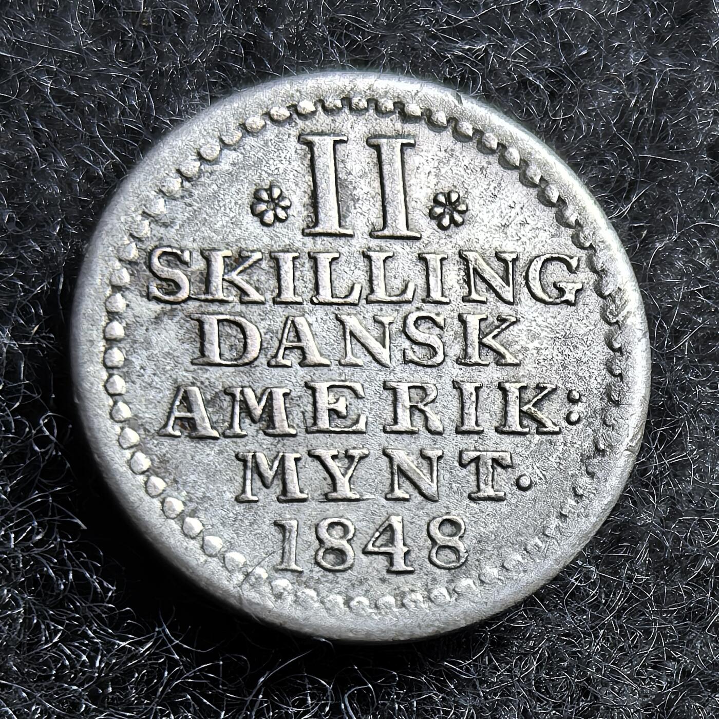 丹属西印度银币