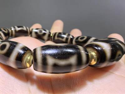 多宝天珠手串佛珠男款，五福、天地、两眼、三眼，​高品质台湾手工珠，胎脂油润，包浆浑厚，尺寸:1.9cm*1.1cm
​