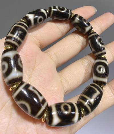 多宝天珠手串佛珠男款，五福、天地、两眼、三眼，​高品质台湾手工珠，胎脂油润，包浆浑厚，尺寸:1.9cm*1.1cm
​