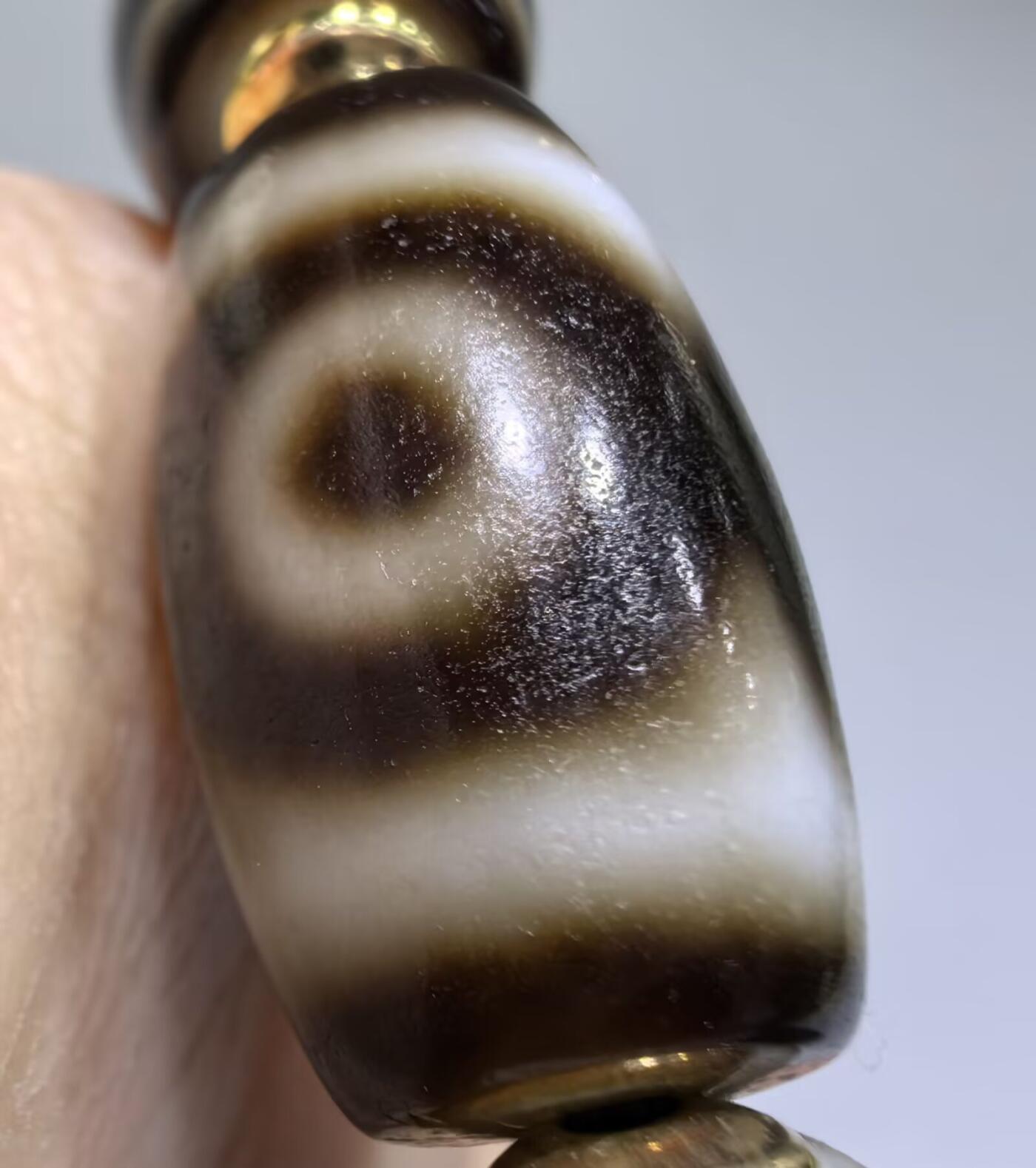 多宝天珠手串佛珠男款，五福、天地、两眼、三眼，​高品质台湾手工珠，胎脂油润，包浆浑厚，尺寸:1.9cm*1.1cm
​