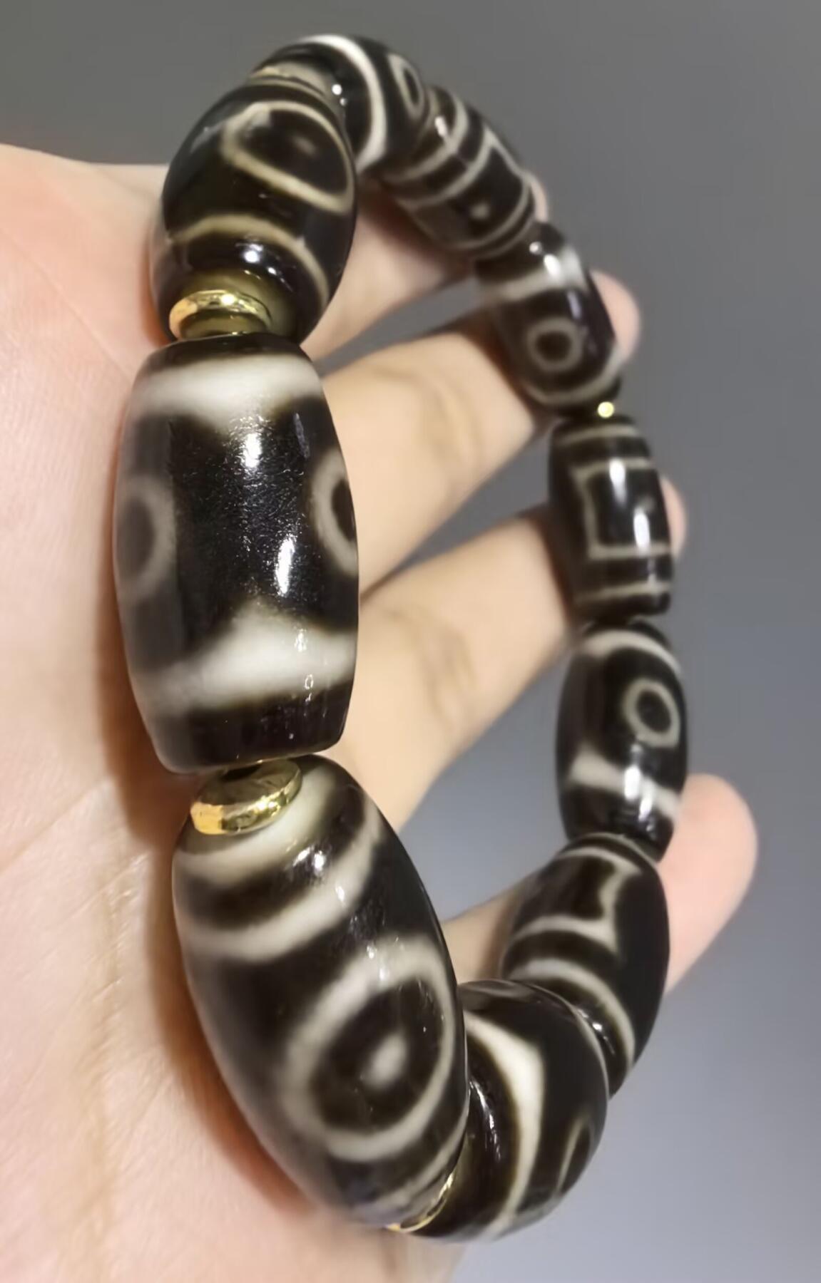 多宝天珠手串佛珠男款，五福、天地、两眼、三眼，​高品质台湾手工珠，胎脂油润，包浆浑厚，尺寸:1.9cm*1.1cm
​