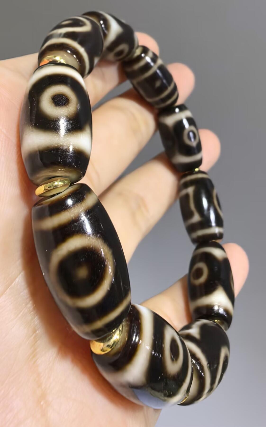 多宝天珠手串佛珠男款，五福、天地、两眼、三眼，​高品质台湾手工珠，胎脂油润，包浆浑厚，尺寸:1.9cm*1.1cm
​