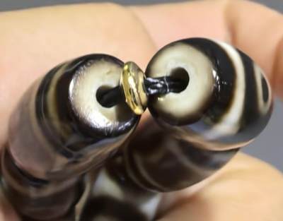 多宝天珠手串佛珠男款，五福、天地、两眼、三眼，​高品质台湾手工珠，胎脂油润，包浆浑厚，尺寸:1.9cm*1.1cm
​