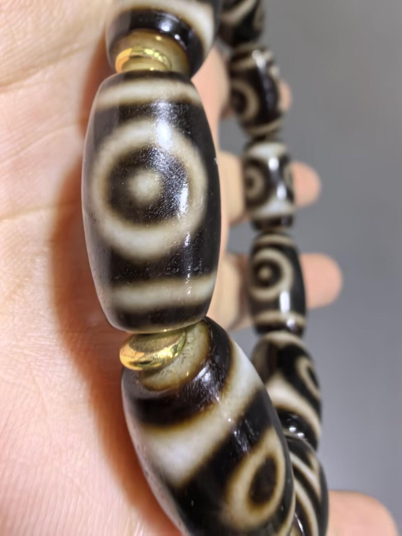 多宝天珠手串佛珠男款，五福、天地、两眼、三眼，​高品质台湾手工珠，胎脂油润，包浆浑厚，尺寸:1.9cm*1.1cm
​